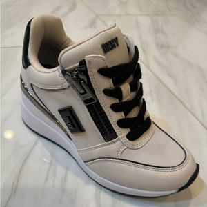 DKNY Kai Leather Lace Up Wedge Sneakers Color: Pebble.       Size 5.5